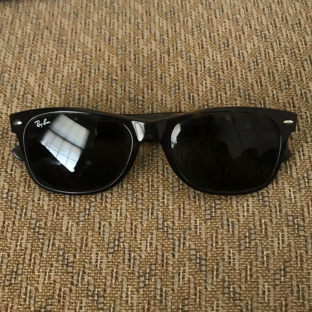 Classic Ray Bans, like new condition